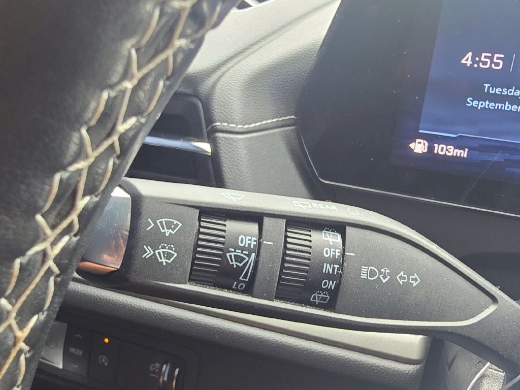 Used 2025 Chevrolet Traverse LT w/ Sun and Wheel Package FWD image 29