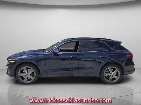 Used 2023 Genesis GV70 3.5T Sport w/ Sport Prestige Package AWD/4WD image 3