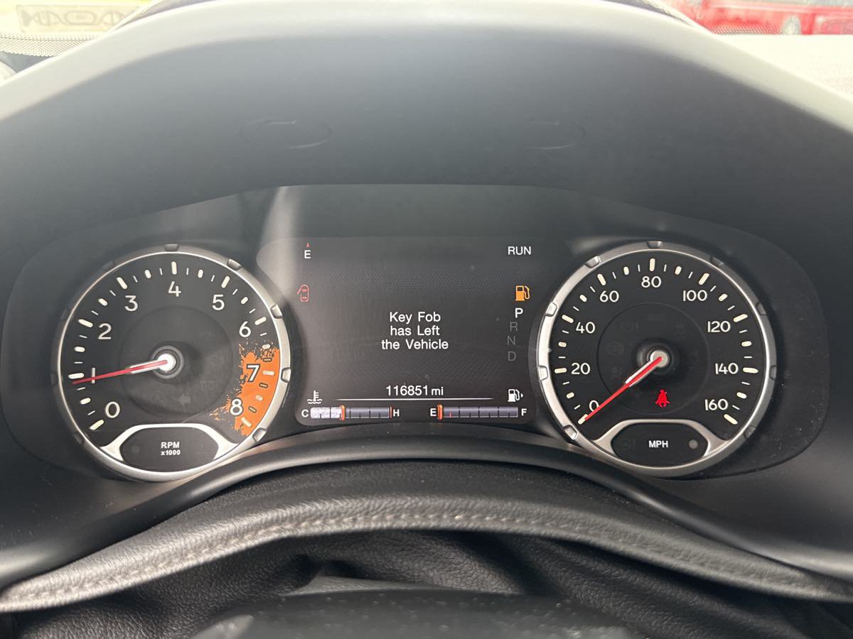 Used 2017 Jeep Renegade Limited AWD/4WD image 25