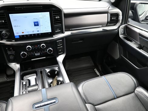 Used 2025 Ford F150 Platinum w/ FX4 Off-Road Package image 38