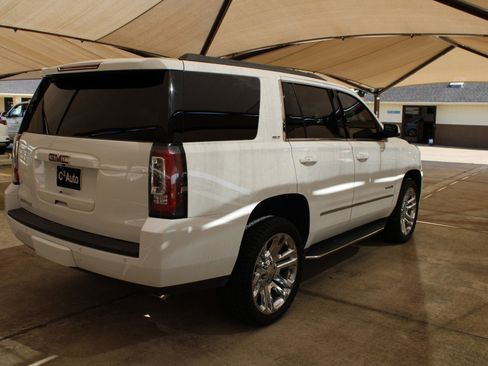 Used 2018 GMC Yukon SLT w/ Premium Edition image 9