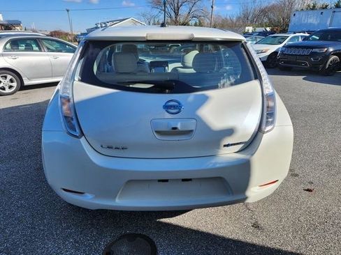 Used 2014 Nissan Leaf SV image 6