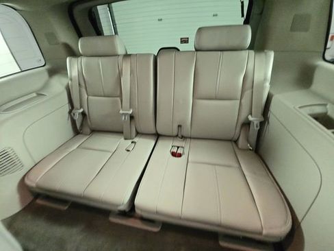 Used 2013 Chevrolet Tahoe LT w/ Luxury Package AWD/4WD image 16