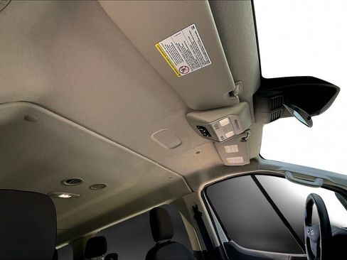 Used 2022 Ford Transit 350 XLT image 26