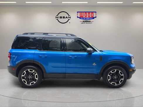 Used 2022 Ford Bronco Sport Outer Banks w/ Tech Package AWD/4WD image 2