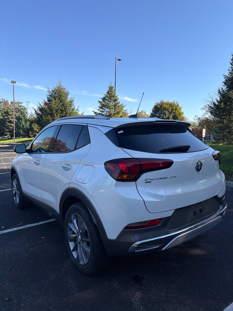 Used 2023 Buick Encore GX Essence w/ Experience Buick Package AWD/4WD image 9