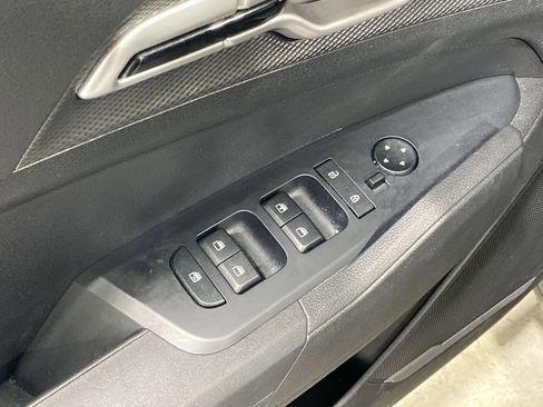 Used 2024 Kia Sportage LX image 15