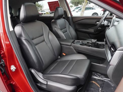 Certified 2022 Nissan Rogue SV w/ SV Premium Package image 12