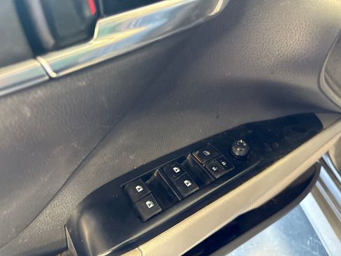 Used 2020 Toyota Camry LE FWD image 16