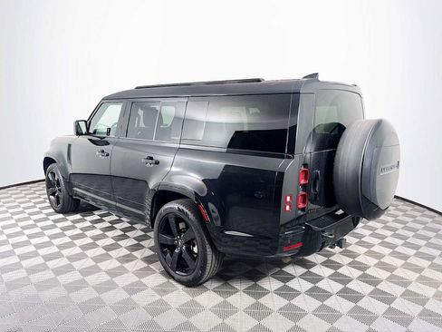 Used 2025 Land Rover Defender 130 X-Dynamic SE image 7