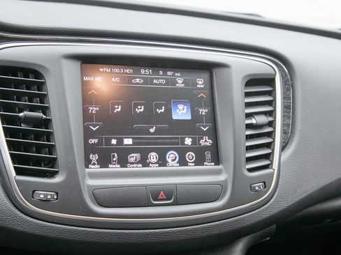 Used 2015 Chrysler 200 C w/ Navigation & Sound Group I image 20