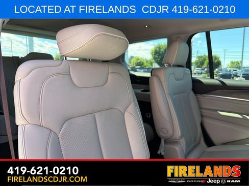 Used 2022 Jeep Grand Cherokee L Overland AWD/4WD image 15