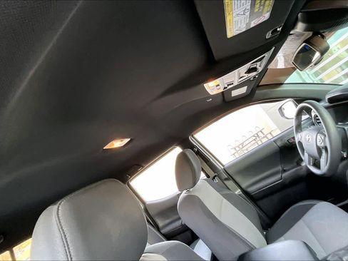 Used 2021 Toyota Tacoma TRD Off-Road image 13