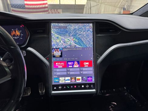 Used 2018 Tesla Model X P100D image 28