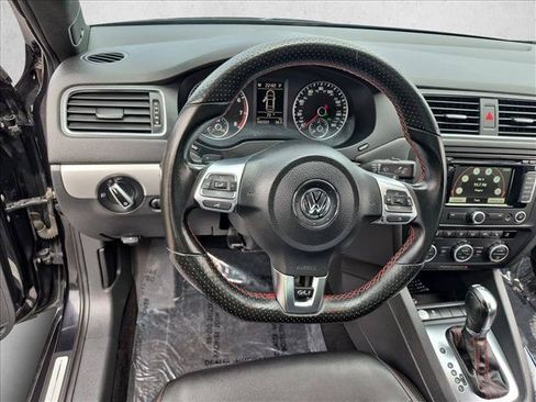Used 2013 Volkswagen Jetta GLI Autobahn FWD image 11