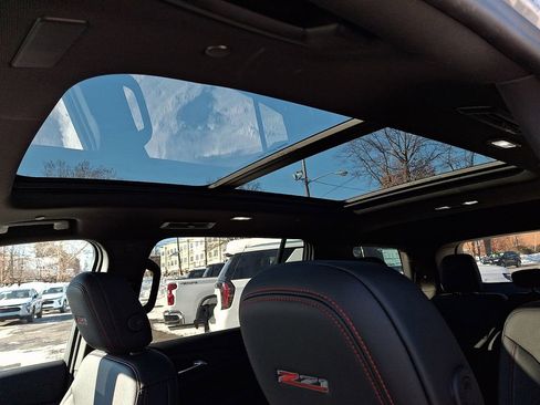 Used 2024 Chevrolet Traverse Z71 w/ Enhanced Driving Package image 15