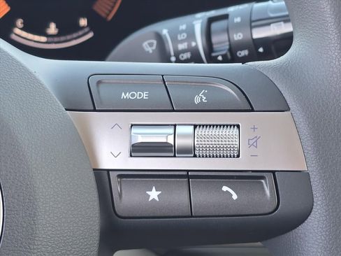 New 2026 Hyundai Kona SE image 17