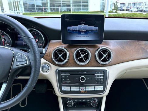 Used 2019 Mercedes-Benz GLA 250 4MATIC image 13