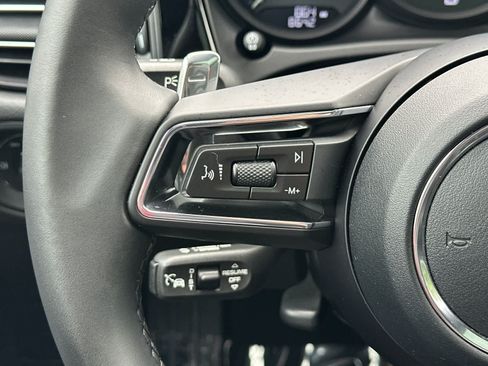 Certified 2026 Porsche Macan AWD/4WD image 27