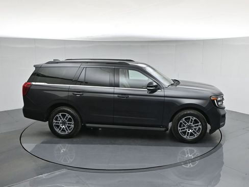 Used 2025 Ford Expedition Active image 59