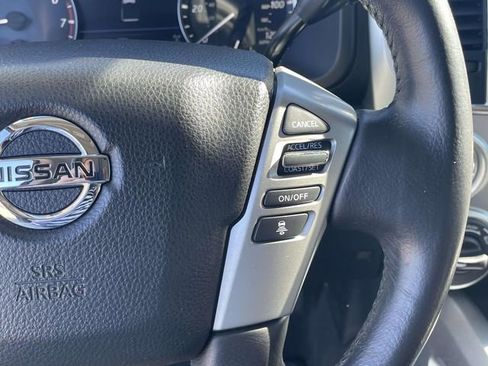 Used 2021 Nissan Titan SL w/ Moonroof Package image 20