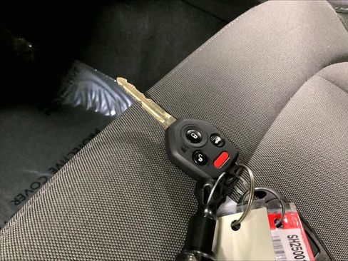 Used 2025 Subaru Crosstrek 2.0i image 15