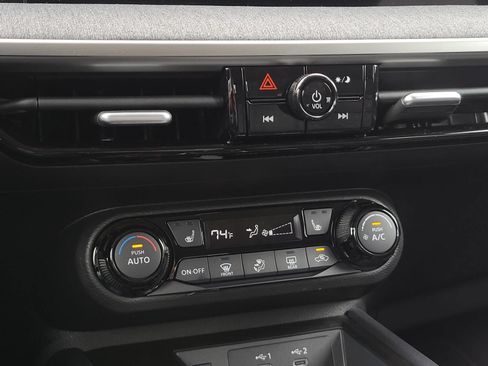New 2026 Nissan Kicks SV w/ Cold Weather Package FWD image 21