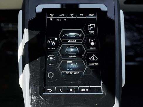 Used 2022 Lamborghini Huracan EVO image 59