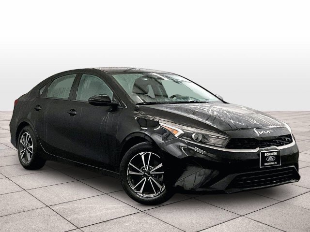 Used 2022 Kia Forte LXS FWD image 2
