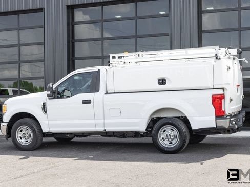 Used 2017 Ford F250 XL w/ Power Equipment Group RWD image 5