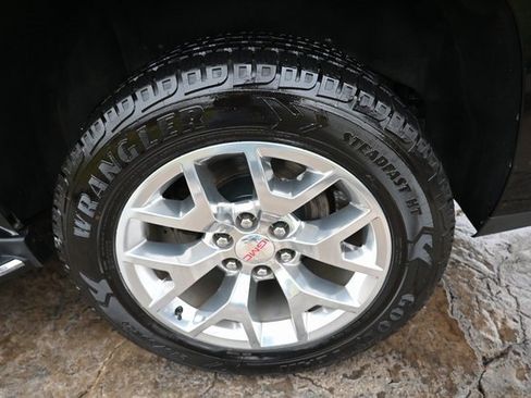 Used 2019 GMC Yukon SLT w/ Open Road Package image 13