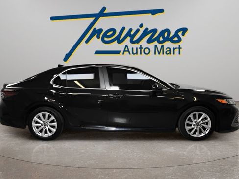 Used 2023 Toyota Camry LE FWD image 4