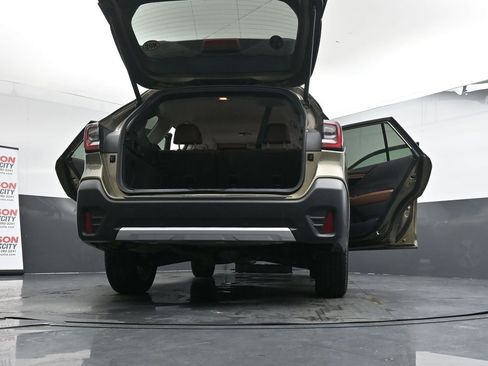 Used 2020 Subaru Outback Touring image 29