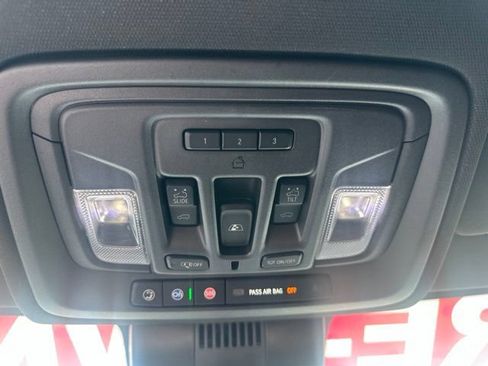 Used 2024 GMC Sierra 1500 AT4 w/ Technology Package AWD/4WD image 18