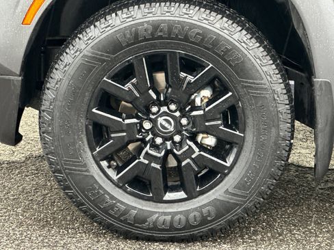 Used 2023 Nissan Frontier SV w/ Midnight Edition Package image 35