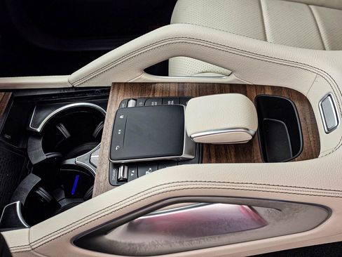 New 2026 Mercedes-Benz GLE 450 4MATIC image 14