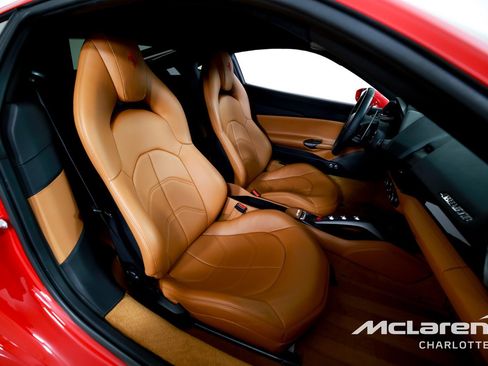 Used 2018 Ferrari 488 GTB RWD image 19
