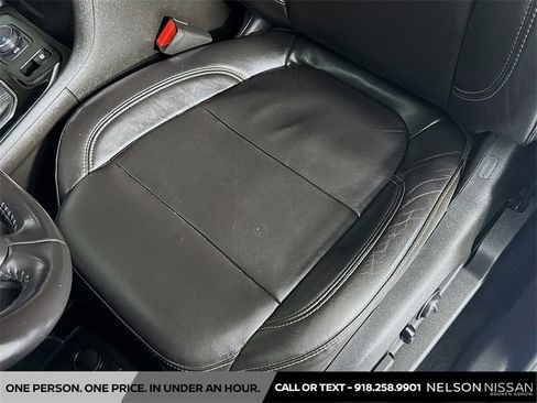 Used 2019 Chevrolet Traverse RS w/ LPO, Cargo Package image 20