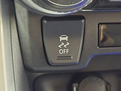 Certified 2022 Toyota RAV4 LE image 6