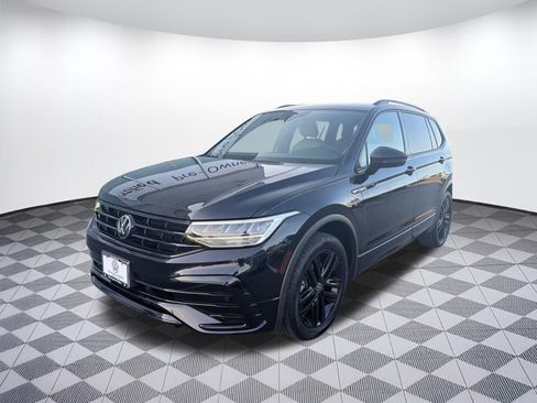 Certified 2022 Volkswagen Tiguan SE R-Line AWD/4WD image 25