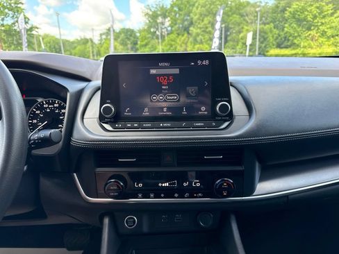 Used 2023 Nissan Rogue SV AWD/4WD image 14