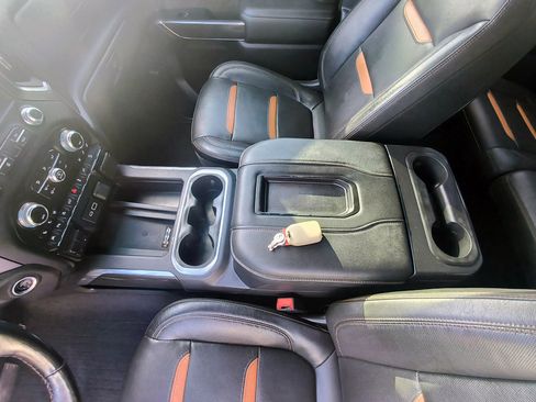 Used 2019 GMC Sierra 1500 AT4 w/ AT4 Premium Package image 8