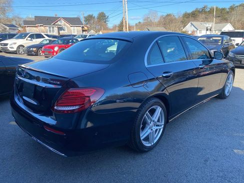 Used 2017 Mercedes-Benz E 300 E 300 4MATIC Sedan 4D image 7