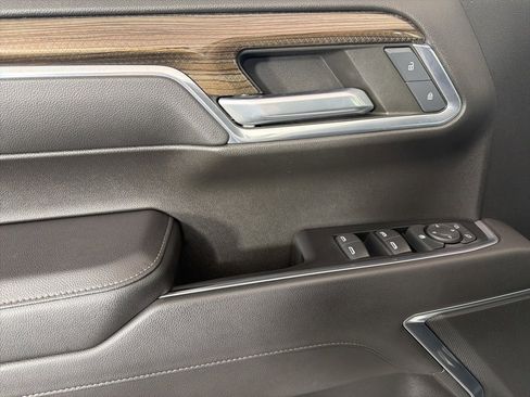 Used 2022 Chevrolet Silverado 1500 RST image 13