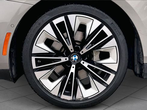 Used 2024 BMW 530i 530i w/ Convenience Package image 8