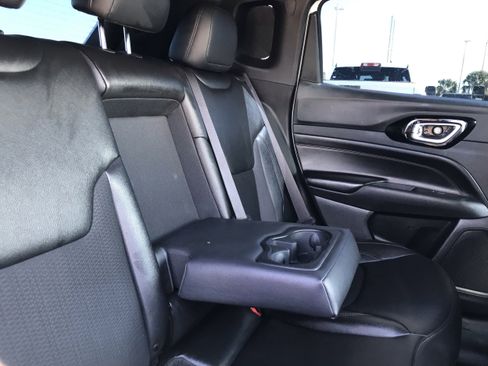 Used 2024 Jeep Compass Trailhawk image 20