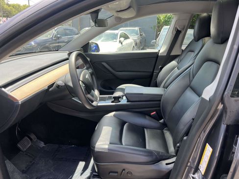 Used 2020 Tesla Model Y Long Range AWD/4WD image 17
