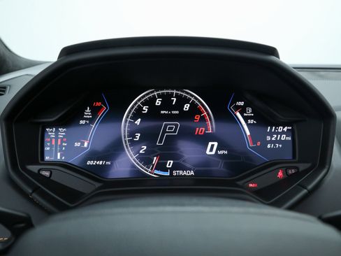 Used 2024 Lamborghini Huracan EVO image 28