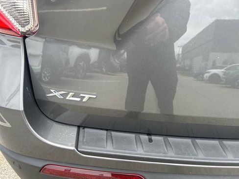 Used 2023 Ford Explorer XLT w/ Equipment Group 202A image 6