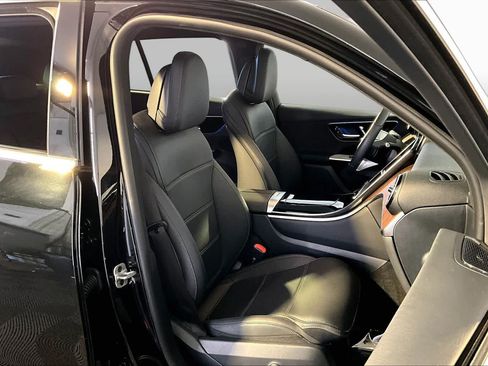 Used 2026 Mercedes-Benz GLC 300 4MATIC image 8